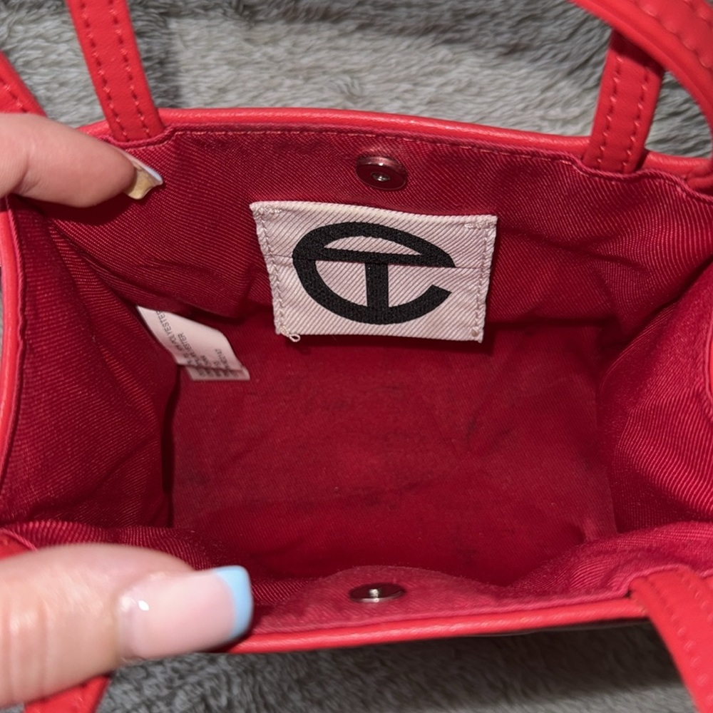 Small red Telfar - Picture 3 of 3